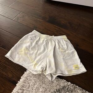 Alo Shorts Sz S good condition.